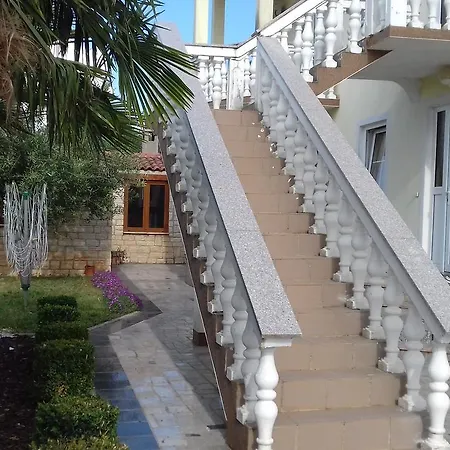 House Ariamare 公寓