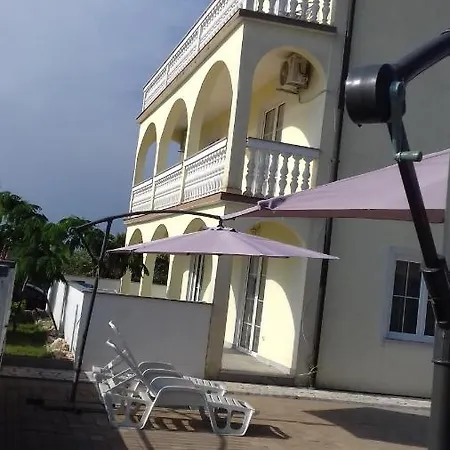 Appartamento House Ariamare