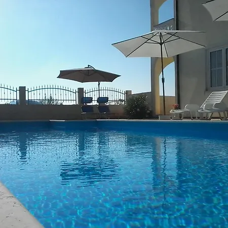 House Ariamare Пореч