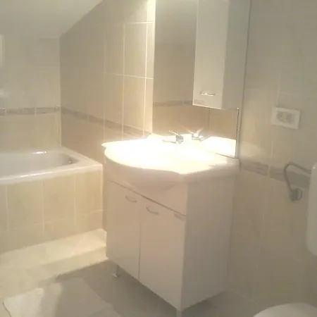 Apartman House Ariamare